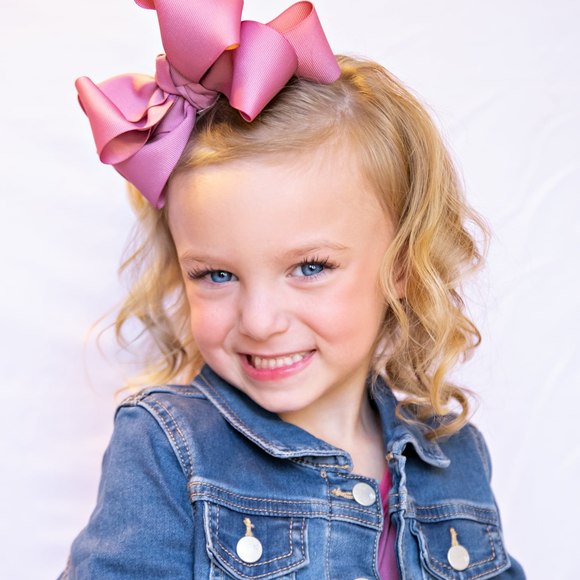 Meet your Posher, Amy - Picture 1 of 1